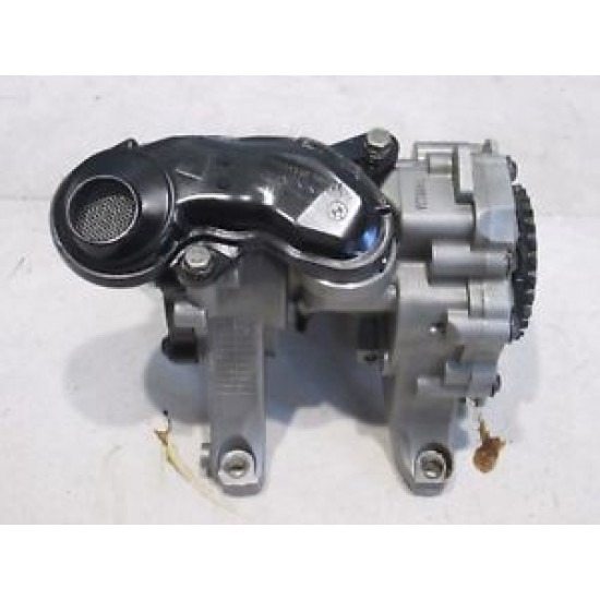 BMW G30 F20LCI F30LCI BENZİNLİ YAĞ POMPASI 11417624135