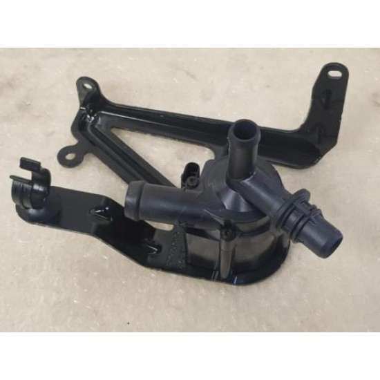 BMW F20 F30 İLAVE SU POMPASI 11518616992 11517629918 11517600969