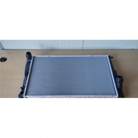 BMW E-81/87/90/91 N 47 OTOMATİK RADYATÖR 17117788903 BMW E-81/87/90/91 N 47 OTOMATİK RADYATÖR 17117788903